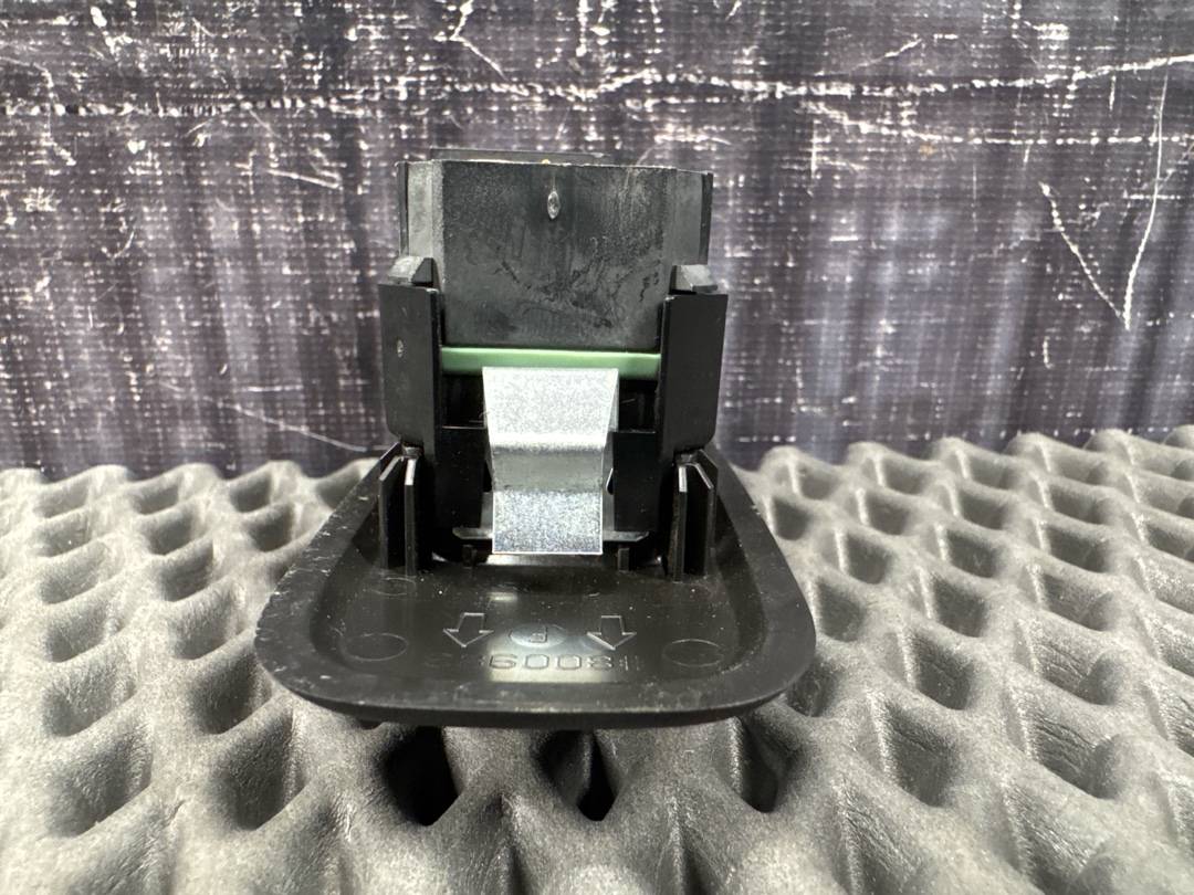 Кнопка стеклоподъемника, 442 рублей, Красноярск