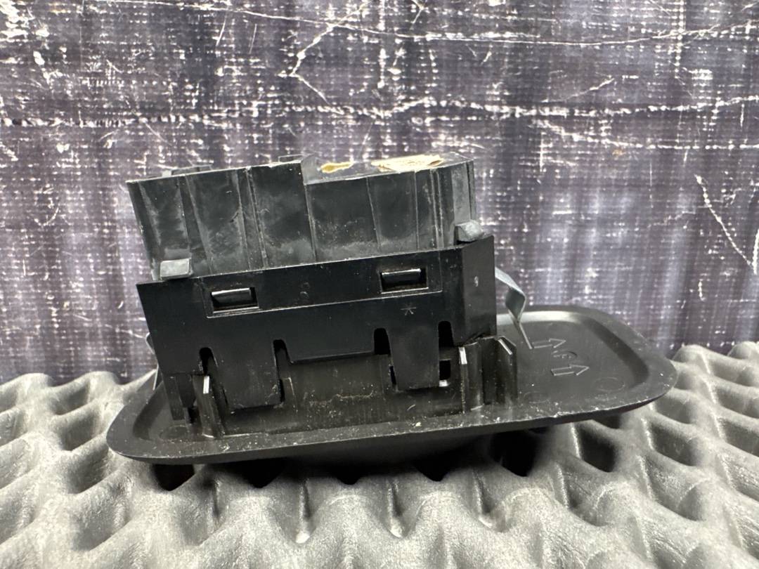 Кнопка стеклоподъемника, 442 рублей, Красноярск