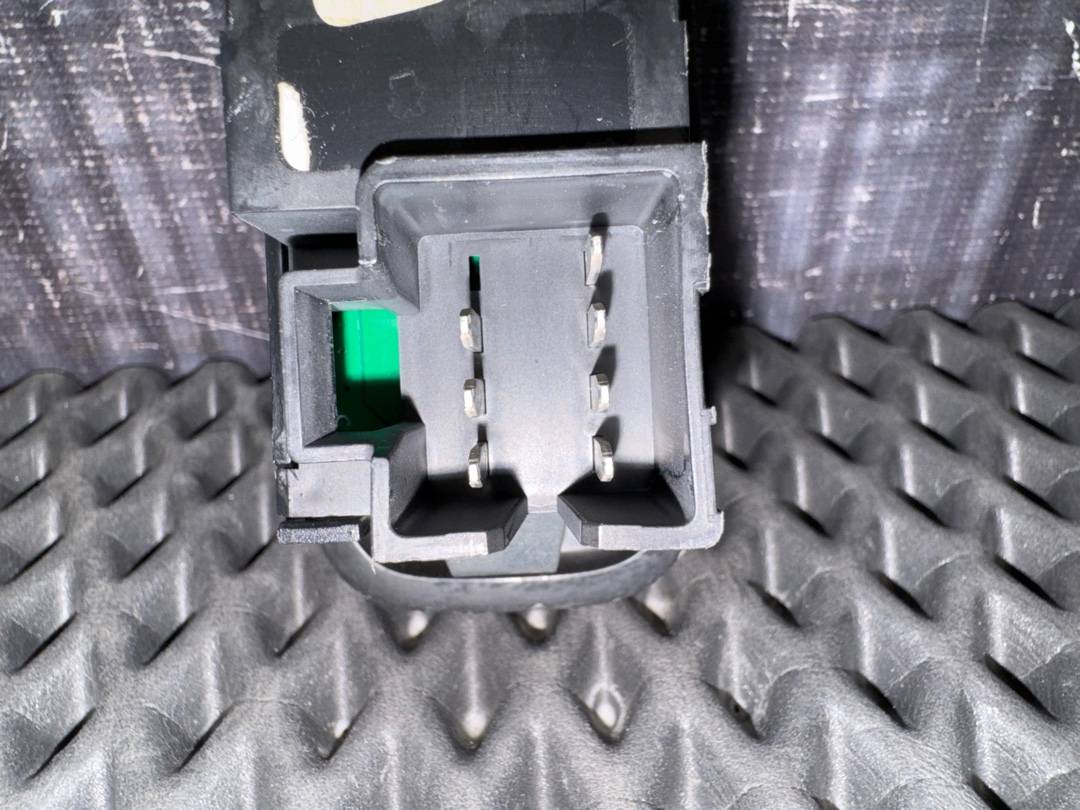 Кнопка стеклоподъемника, 442 рублей, Красноярск