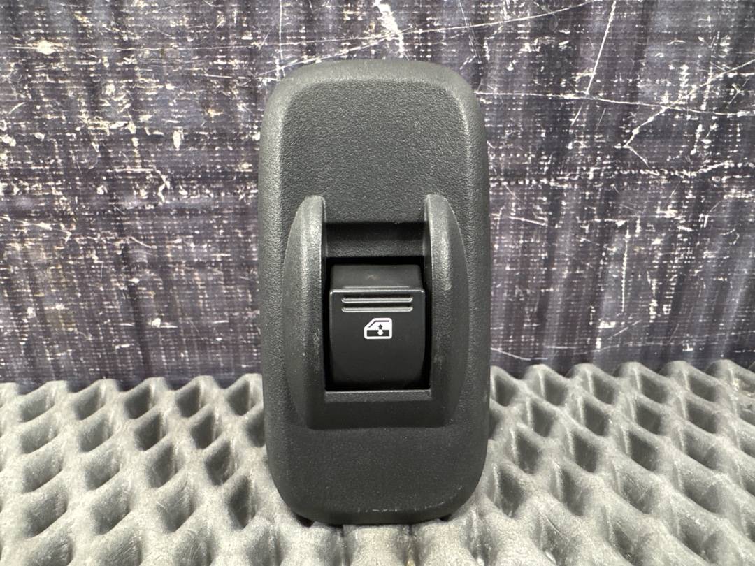 Кнопка стеклоподъемника, 442 рублей, Красноярск