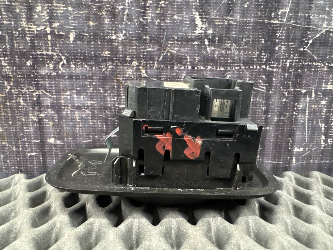 Кнопка стеклоподъемника, 442 рублей, Красноярск