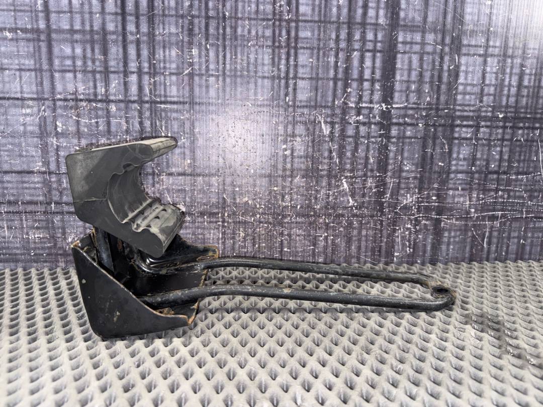 Замок капота, 657 рублей, Красноярск