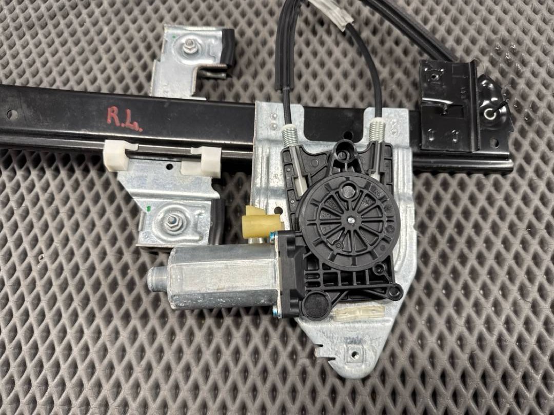 Стеклоподъемник, 2366 рублей, Красноярск