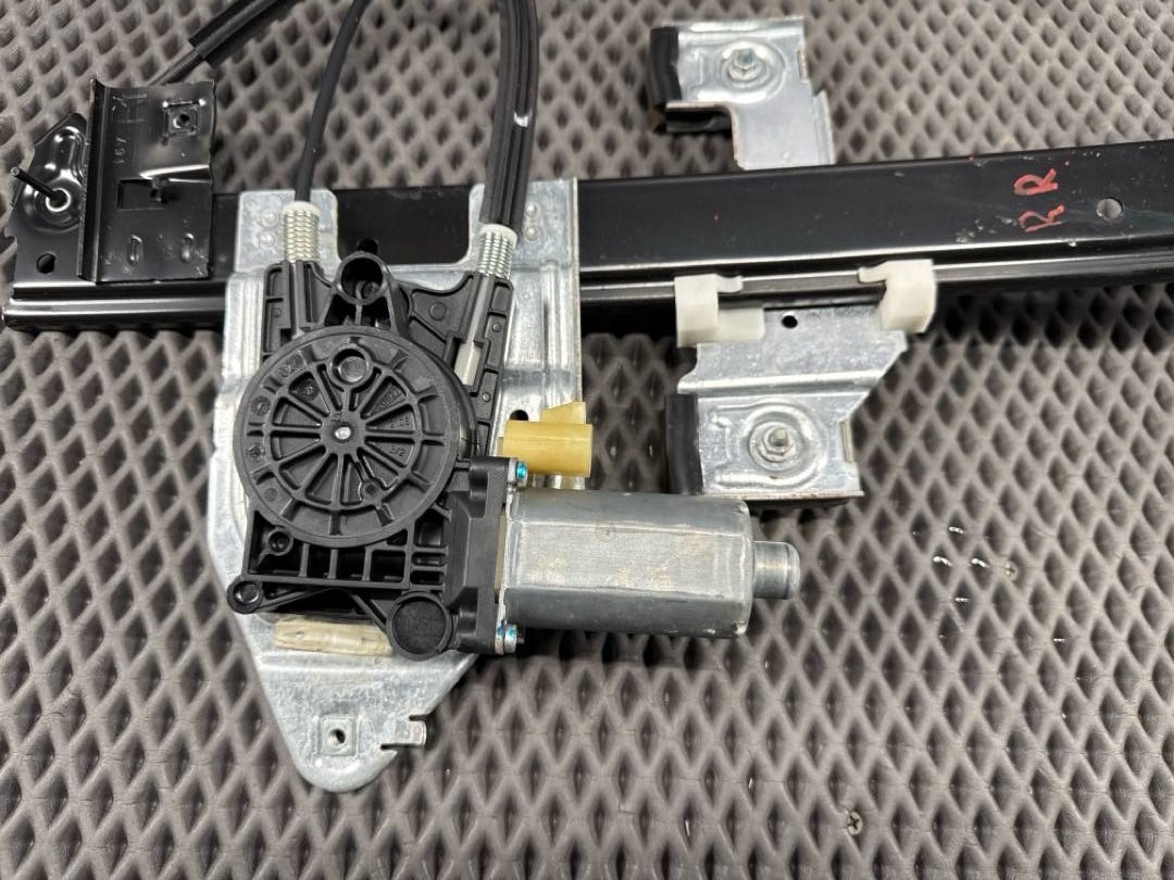 Стеклоподъемник, 2366 рублей, Красноярск