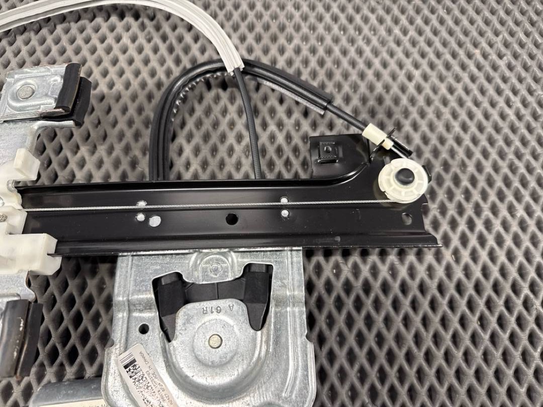 Стеклоподъемник, 2366 рублей, Красноярск