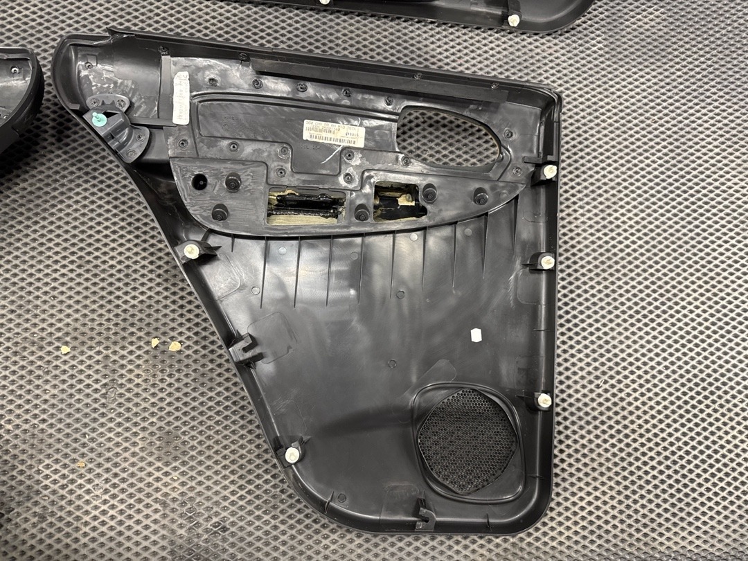 Комплект обшивок дверей, 10017 рублей, Красноярск