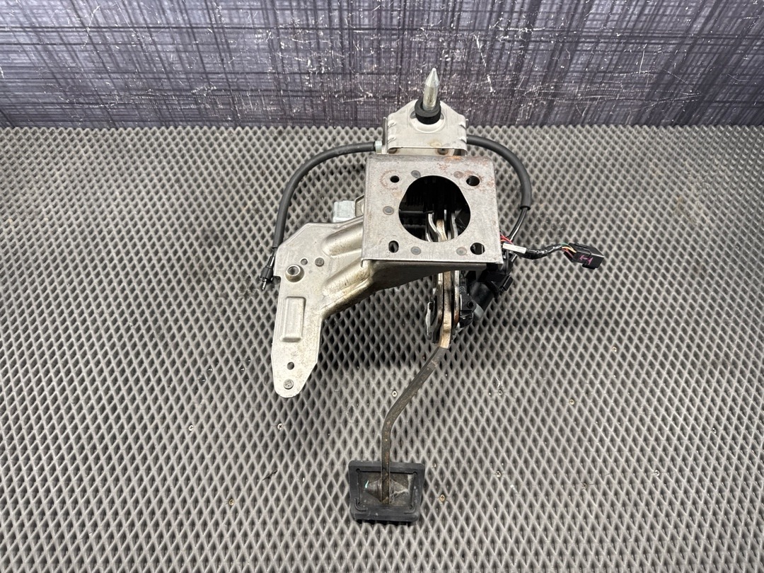 Педаль тормоза, 1924 рублей, Красноярск