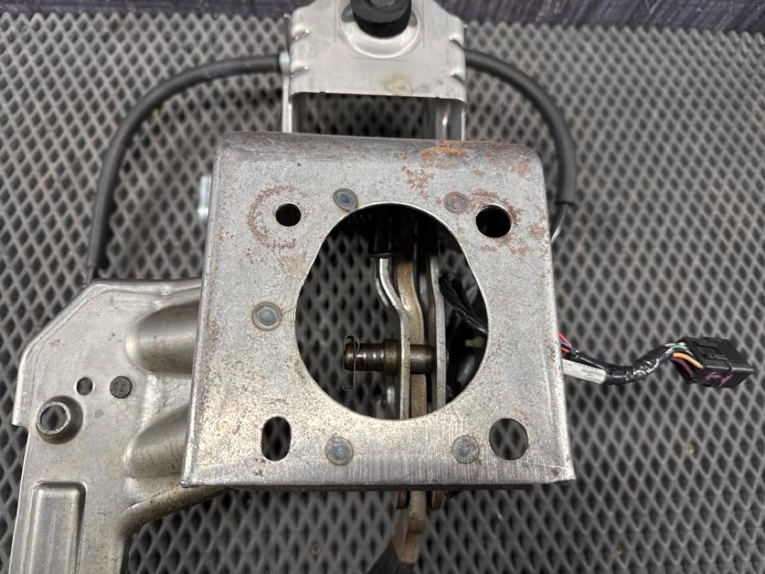 Педаль тормоза, 1924 рублей, Красноярск