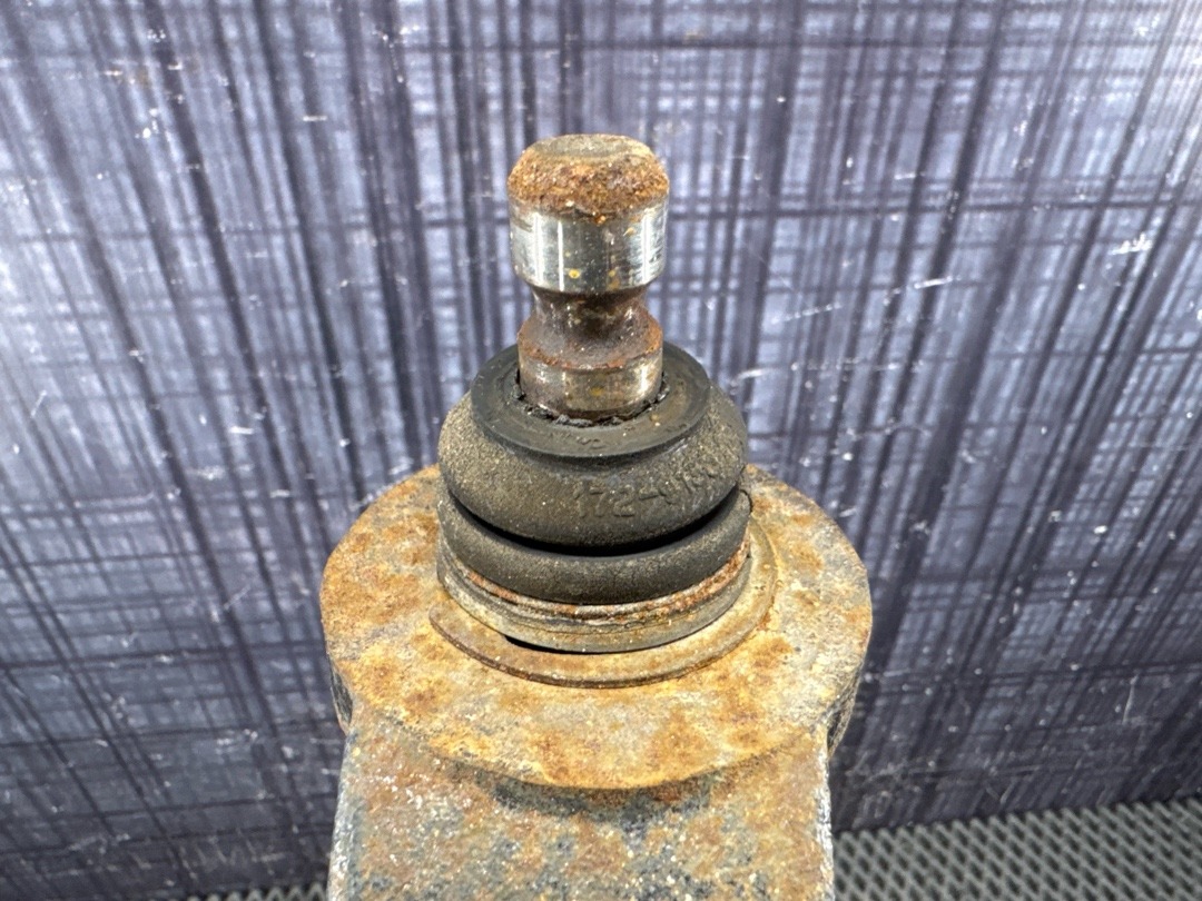 Поворотный кулак, 1794 рублей, Красноярск