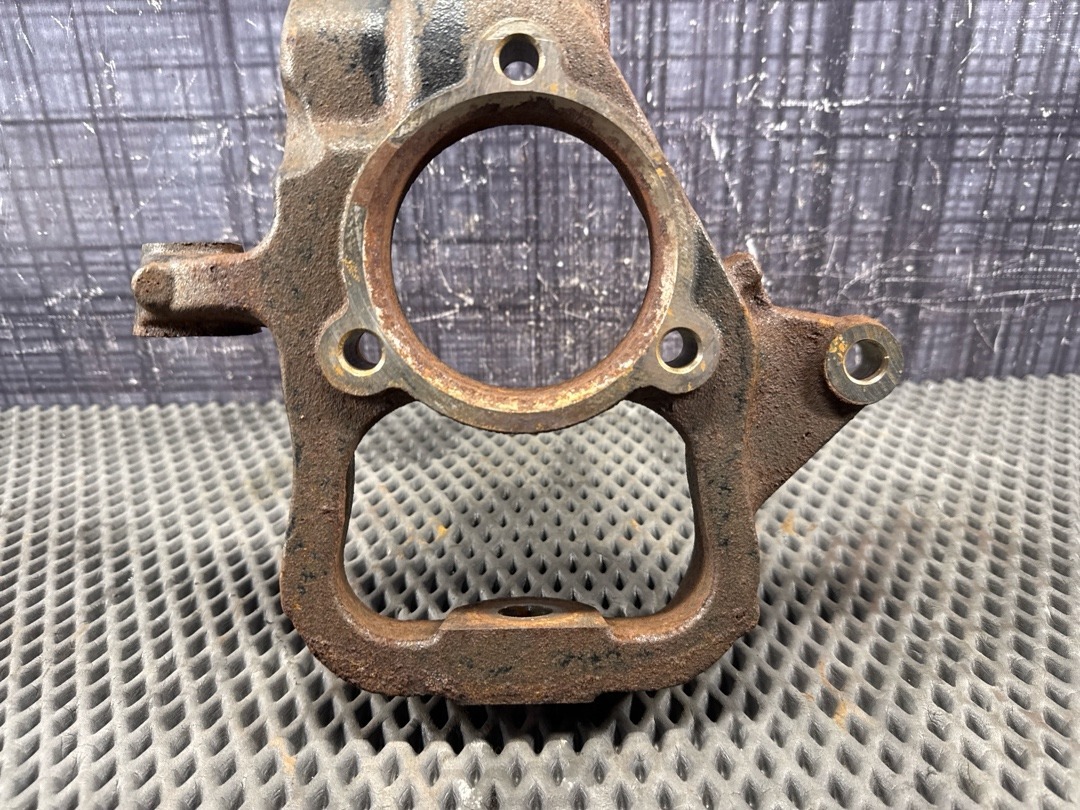 Поворотный кулак, 1794 рублей, Красноярск