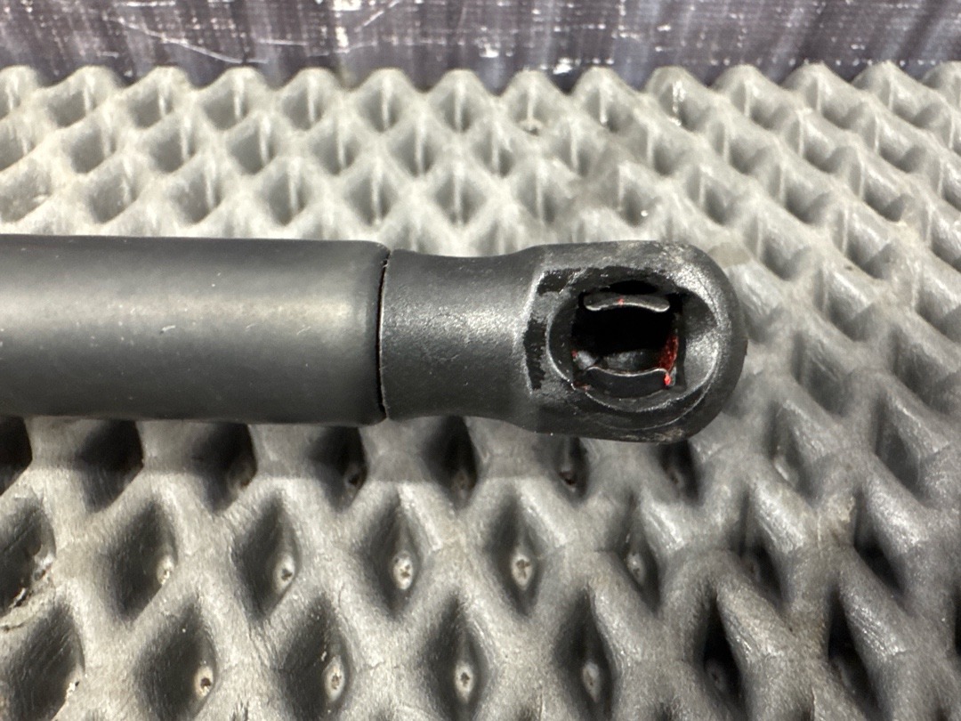 Амортизатор капота, 910 рублей, Красноярск