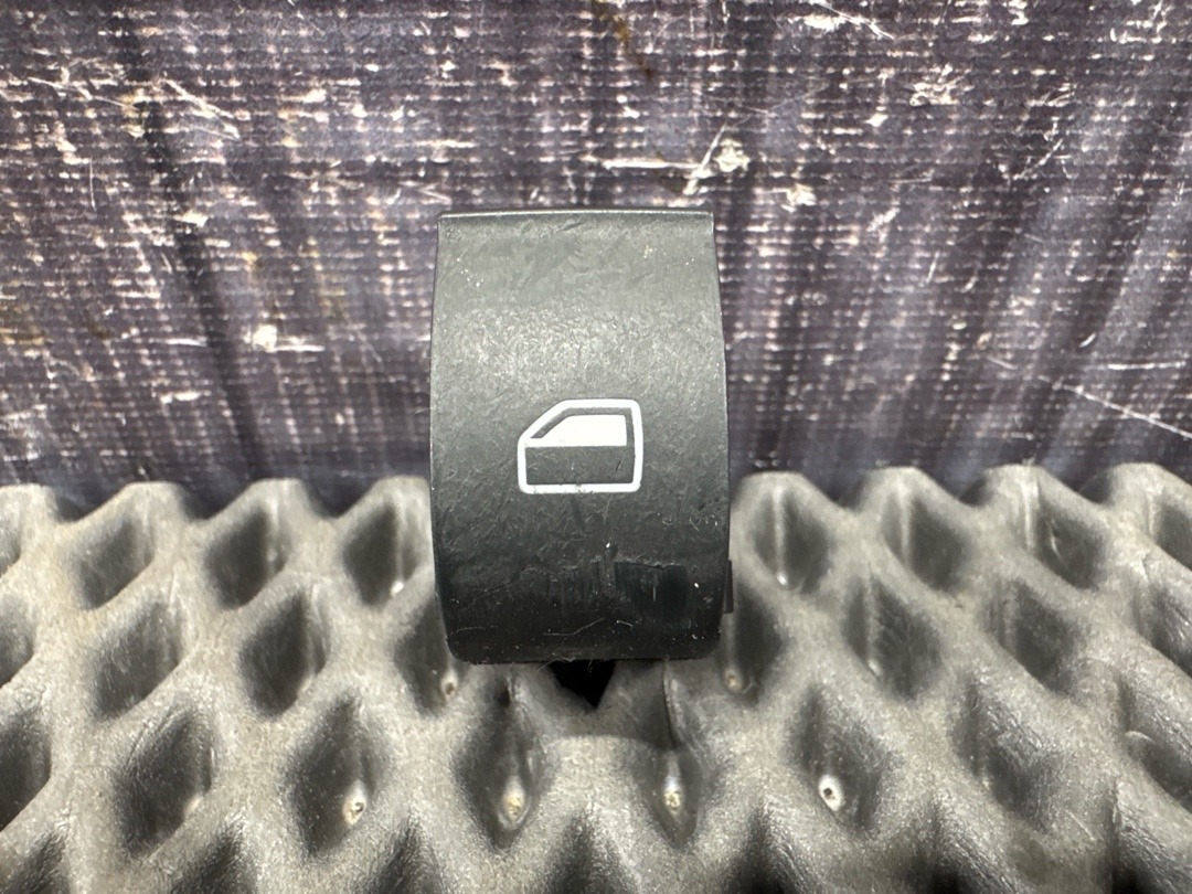 Кнопка стеклоподъемника, 420 рублей, Красноярск