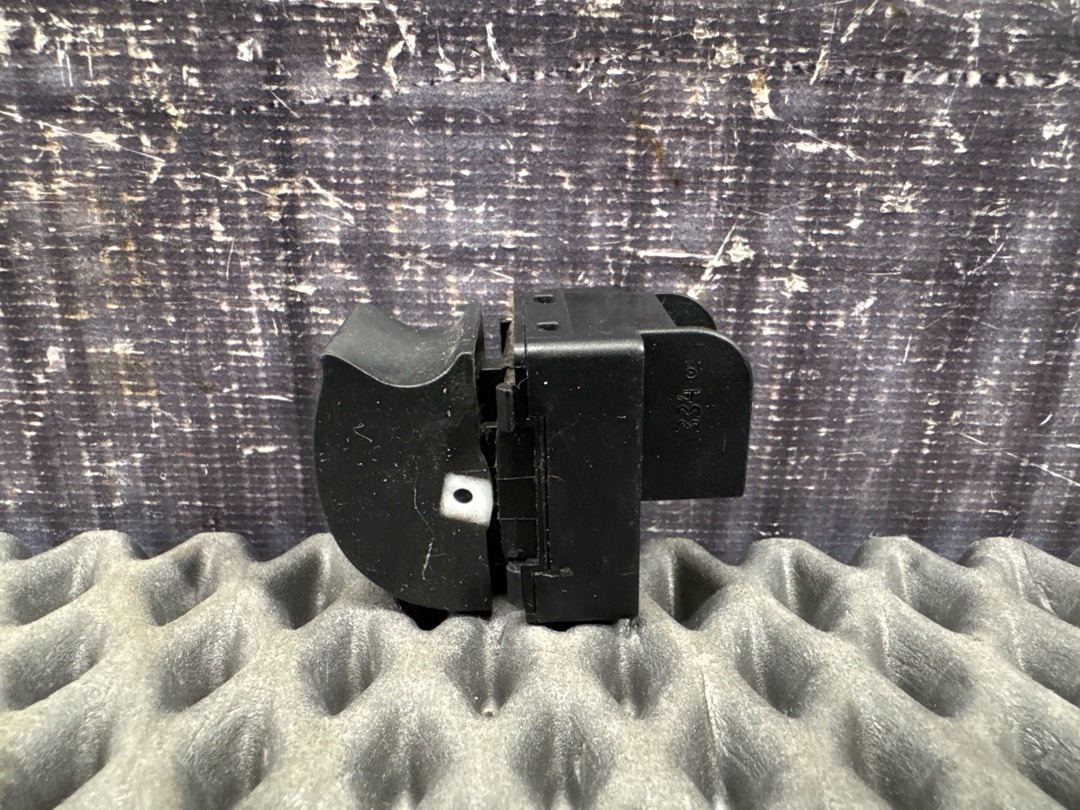 Кнопка стеклоподъемника, 420 рублей, Красноярск