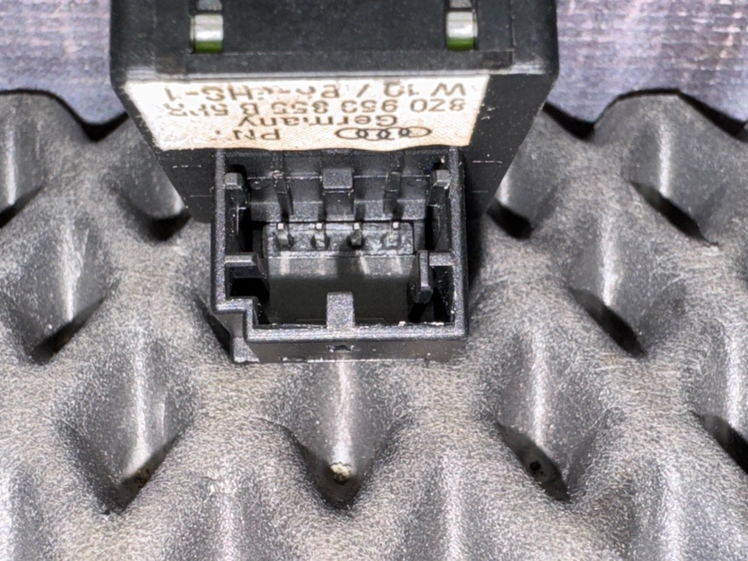 Кнопка стеклоподъемника, 420 рублей, Красноярск