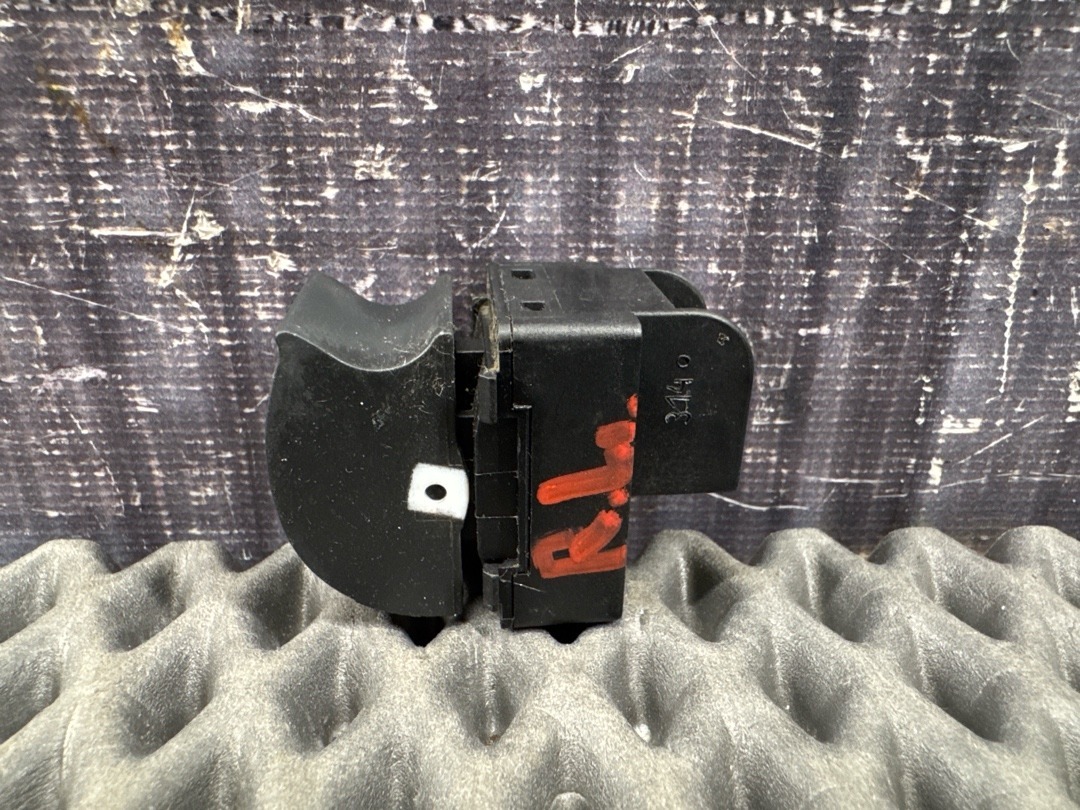 Кнопка стеклоподъемника, 420 рублей, Красноярск