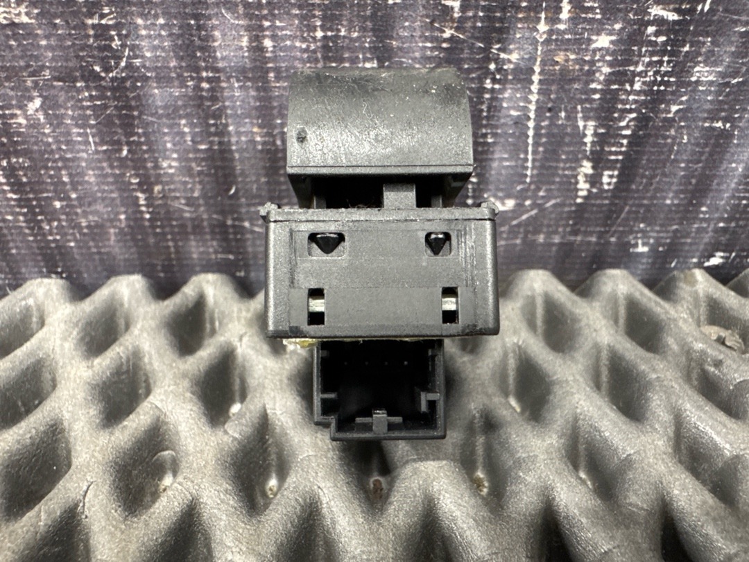 Кнопка стеклоподъемника, 420 рублей, Красноярск