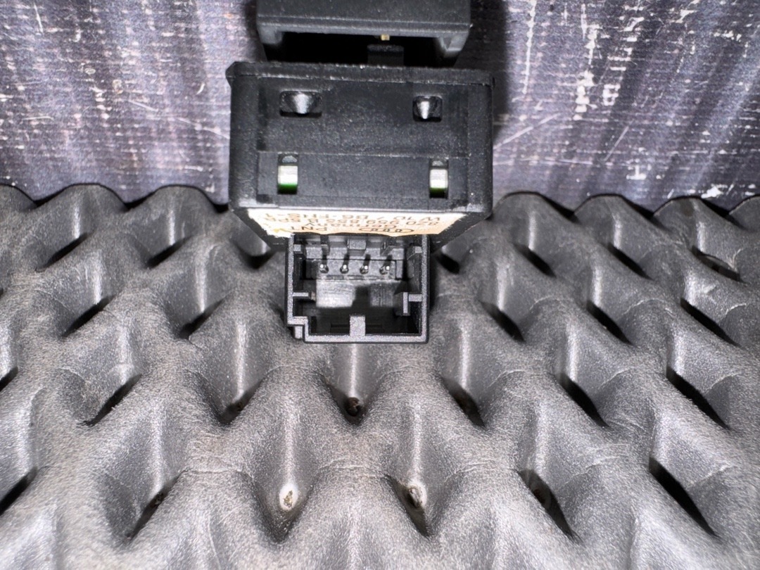 Кнопка стеклоподъемника, 420 рублей, Красноярск