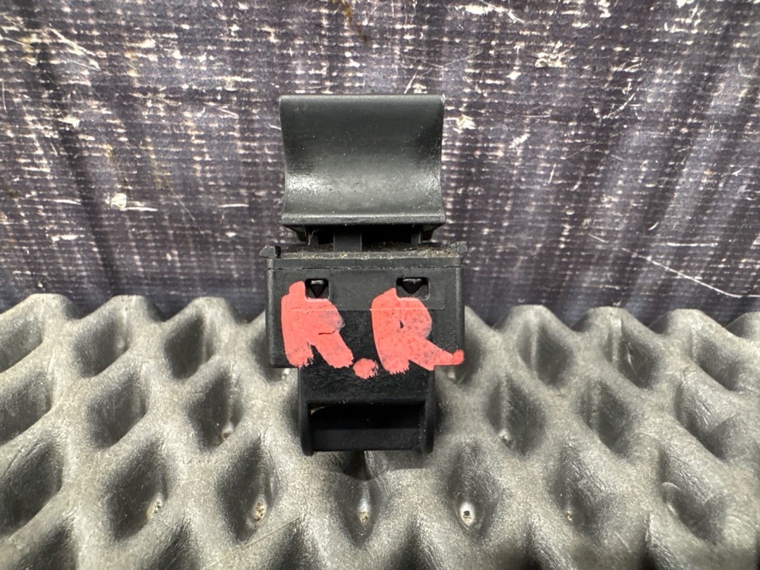 Кнопка стеклоподъемника, 420 рублей, Красноярск