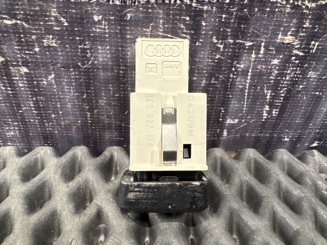 Кнопка ESP, 360 рублей, Красноярск