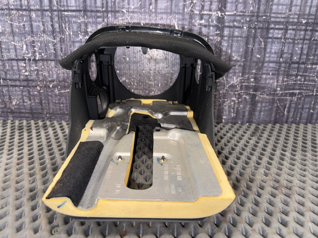 Кожух рулевой колонки, 1040 рублей, Красноярск