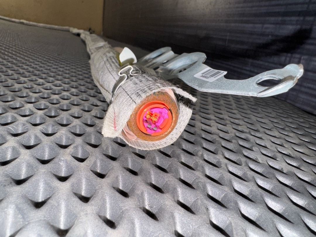 Подушка безопасности, 1060 рублей, Красноярск