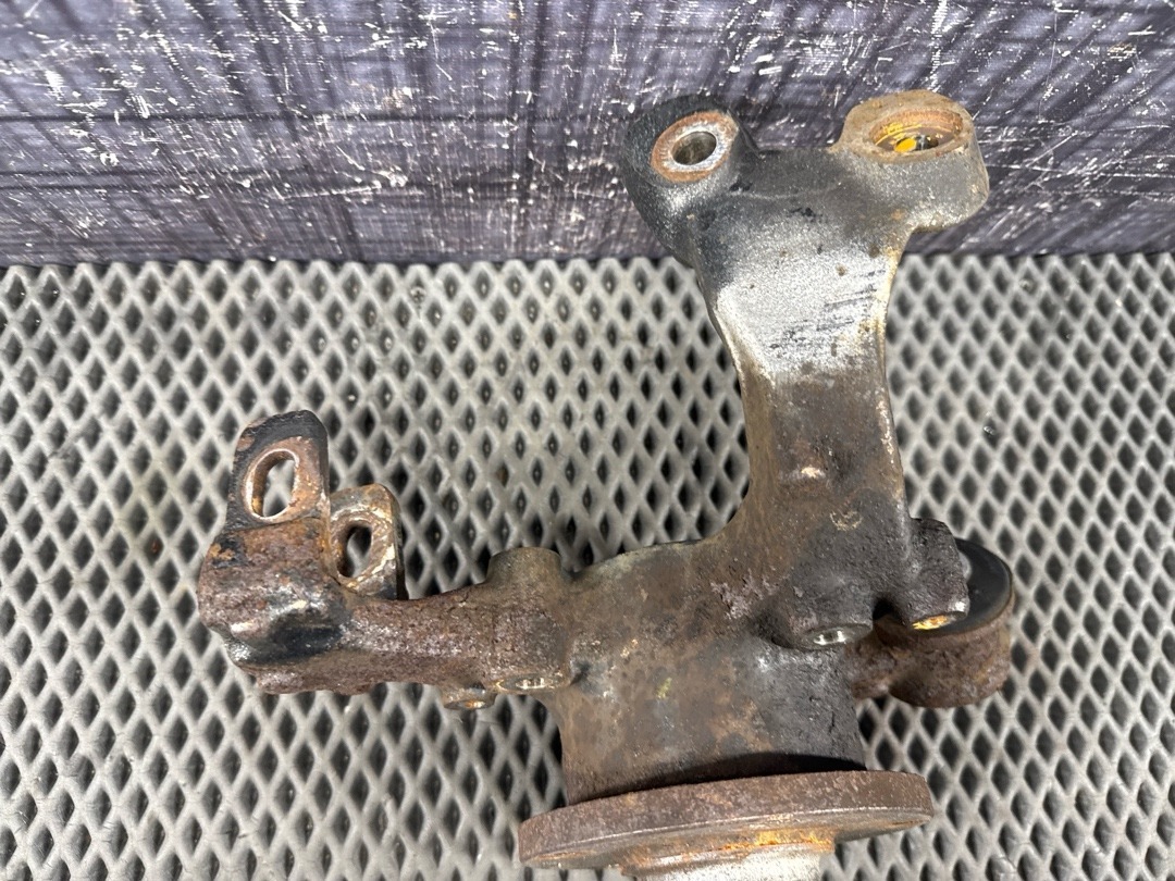 Поворотный кулак, 3820 рублей, Красноярск