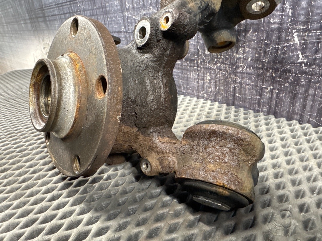 Поворотный кулак, 3820 рублей, Красноярск