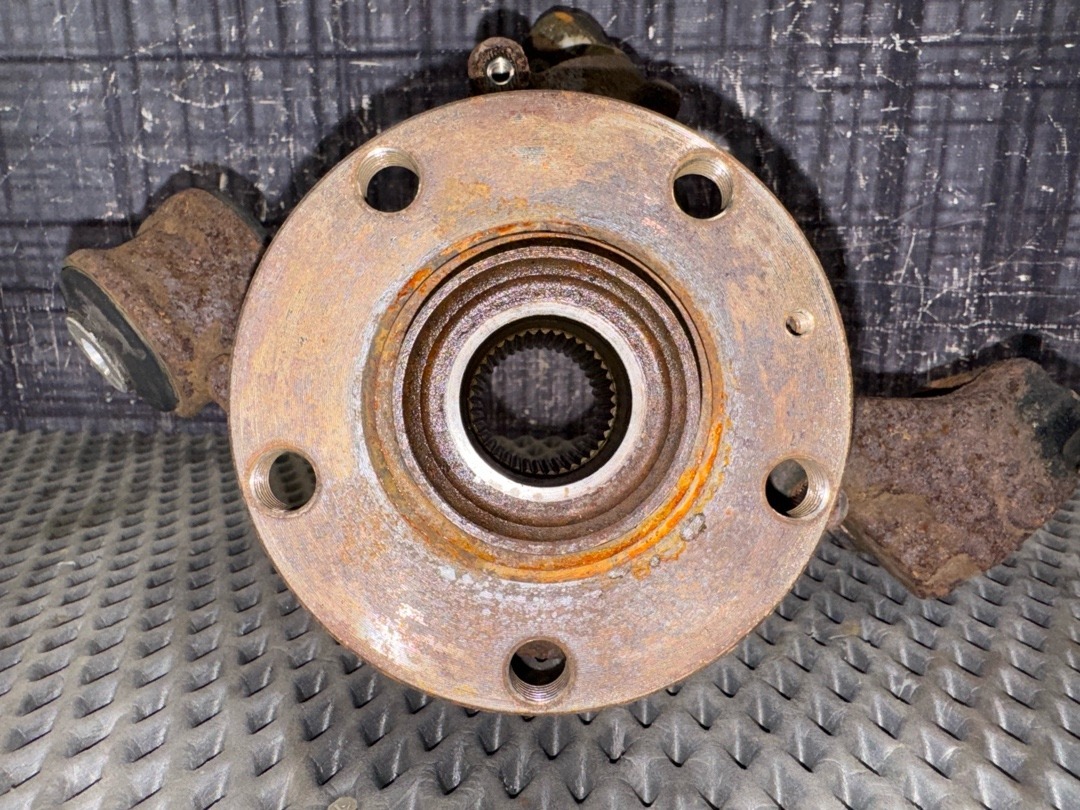 Поворотный кулак, 3820 рублей, Красноярск