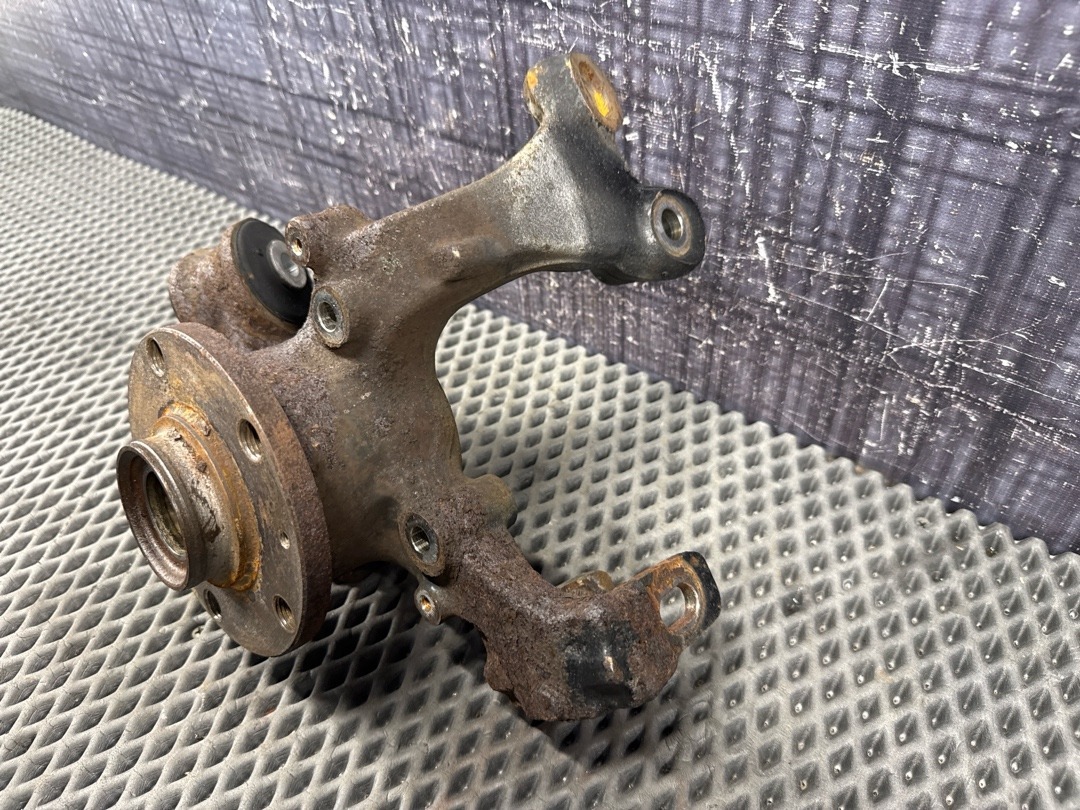 Поворотный кулак, 3820 рублей, Красноярск