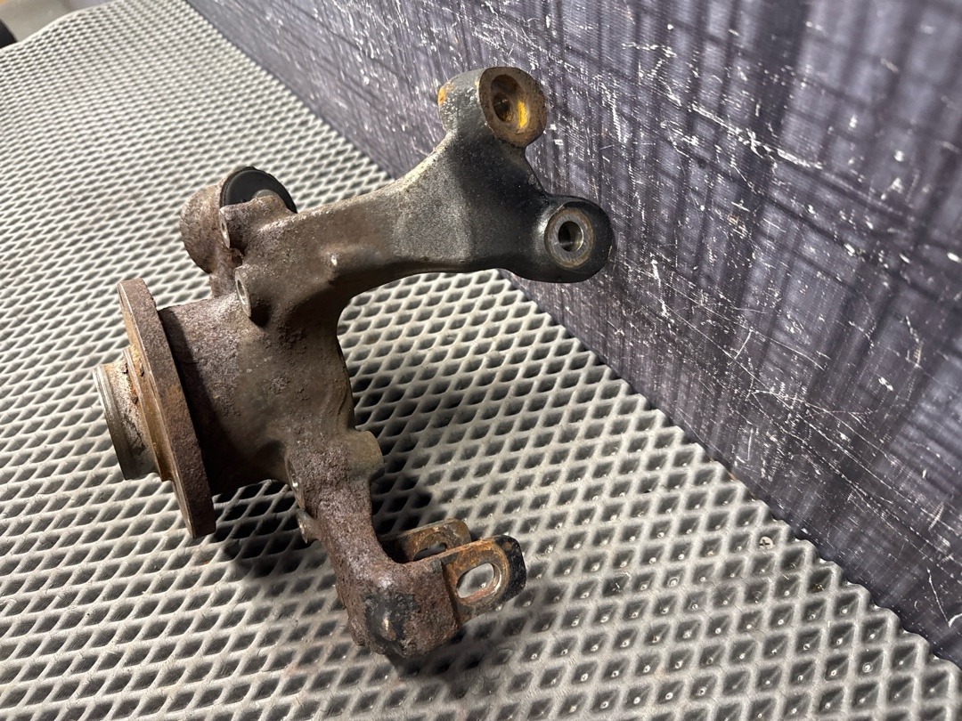 Поворотный кулак, 3820 рублей, Красноярск