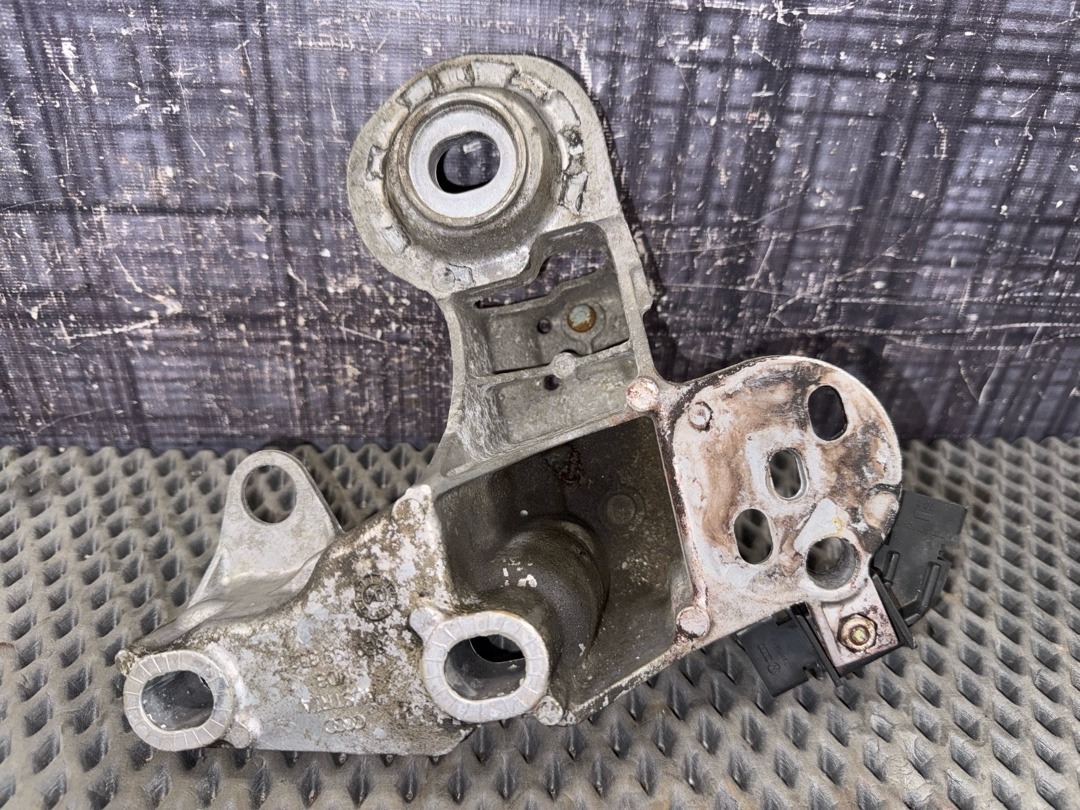 Кронштейн двигателя, 1110 рублей, Красноярск