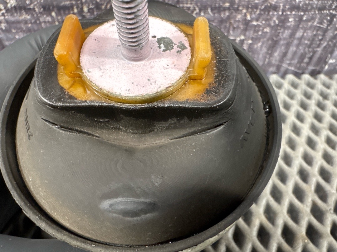 Подушка двигателя, 4120 рублей, Красноярск