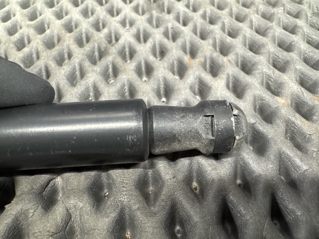 Амортизатор багажника, 650 рублей, Красноярск