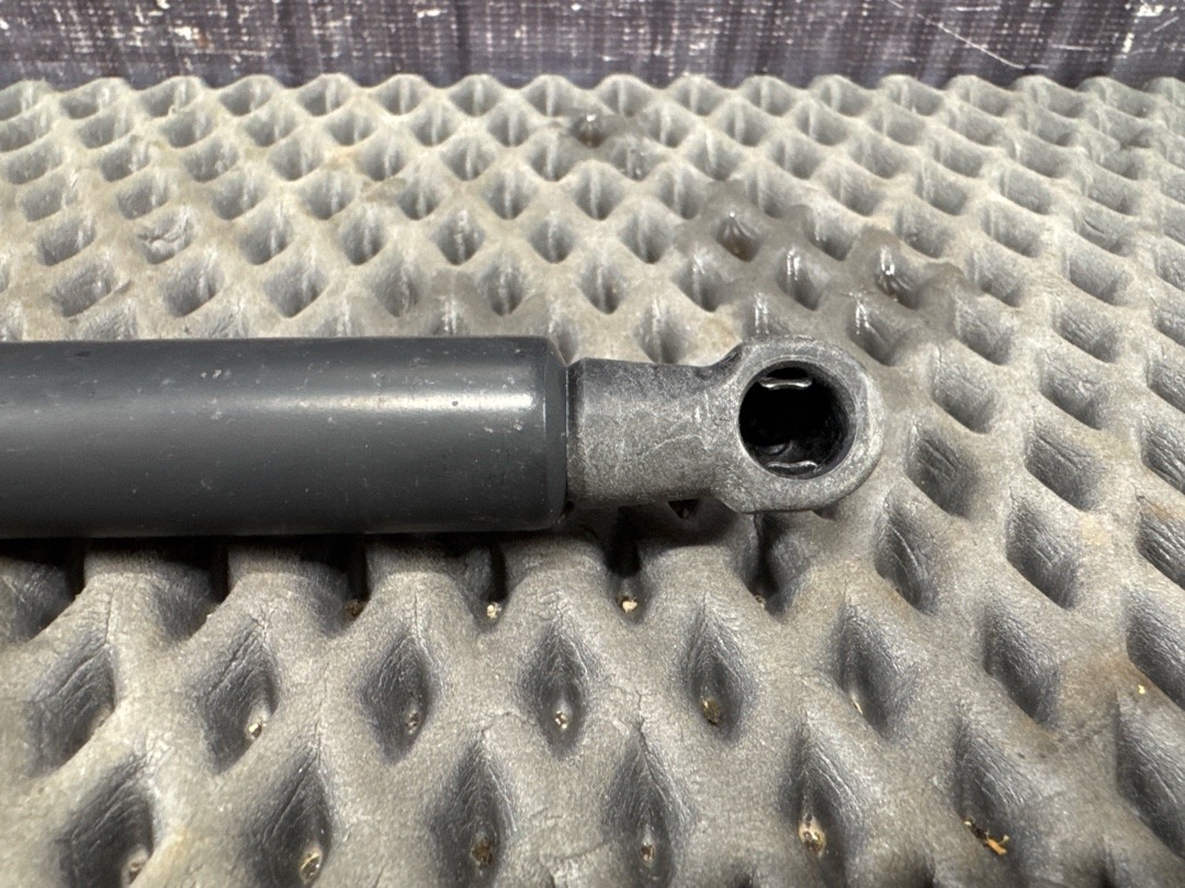 Амортизатор багажника, 650 рублей, Красноярск