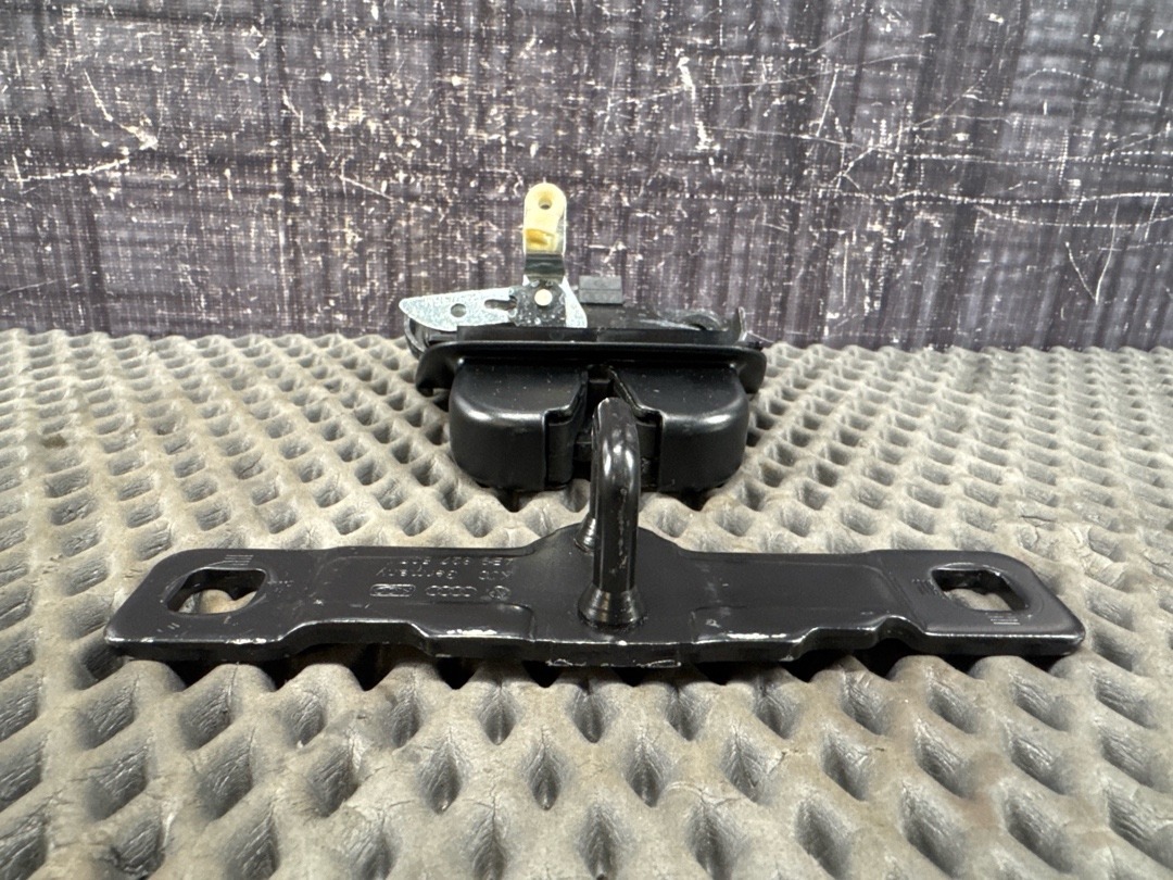 Замок крышки багажника, 2380 рублей, Красноярск