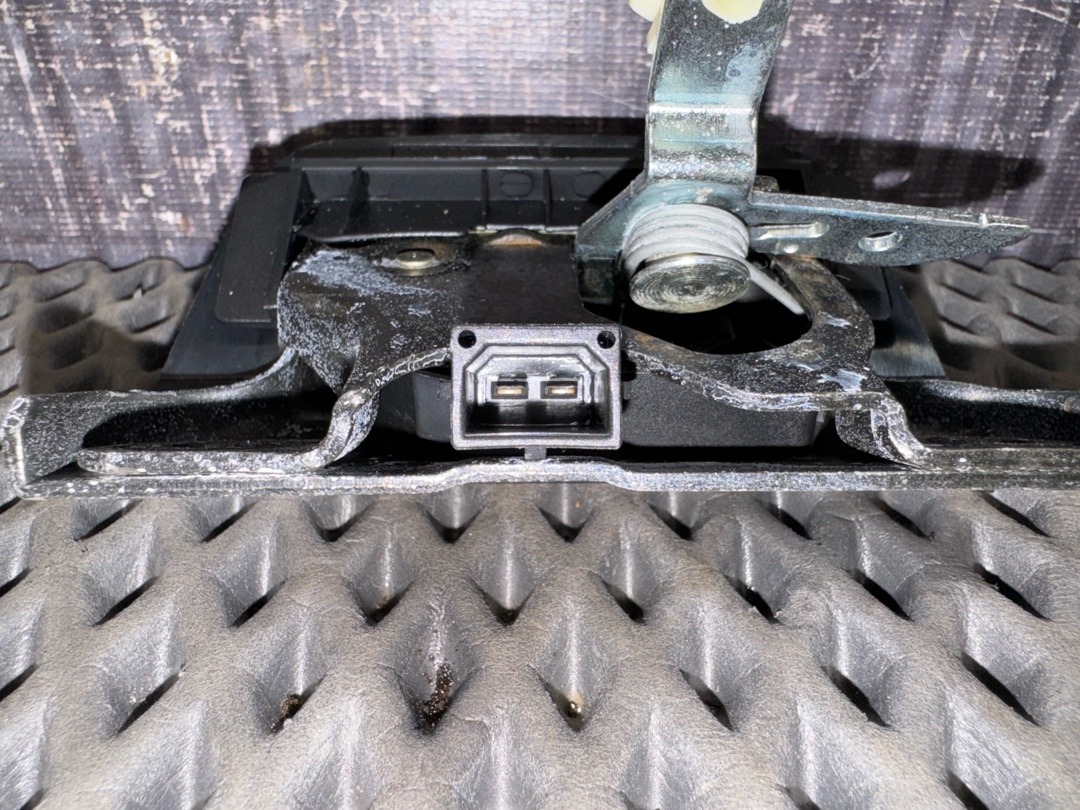 Замок крышки багажника, 2380 рублей, Красноярск