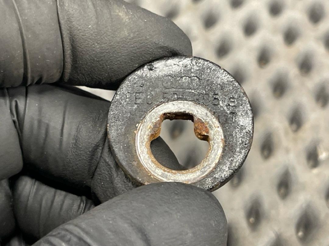 Болт развальный, 710 рублей, Красноярск