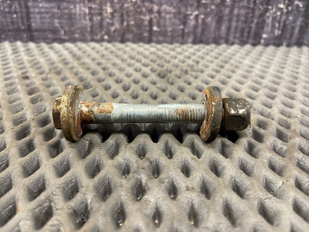 Болт развальный, 710 рублей, Красноярск