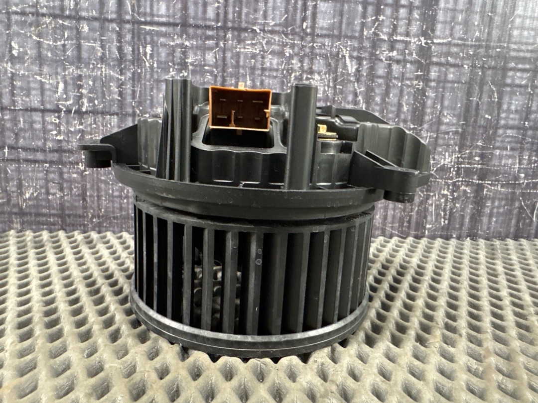 Мотор печки, 2560 рублей, Красноярск