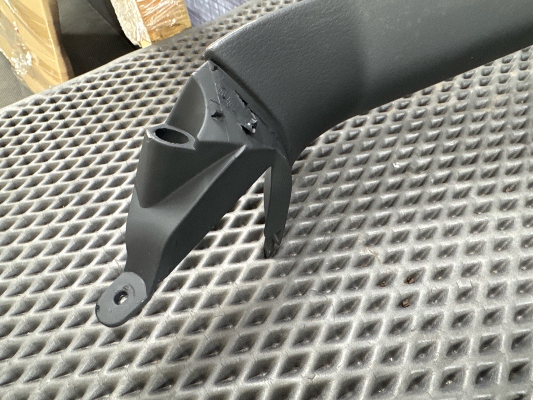 Обшивка крышки багажника, 730 рублей, Красноярск