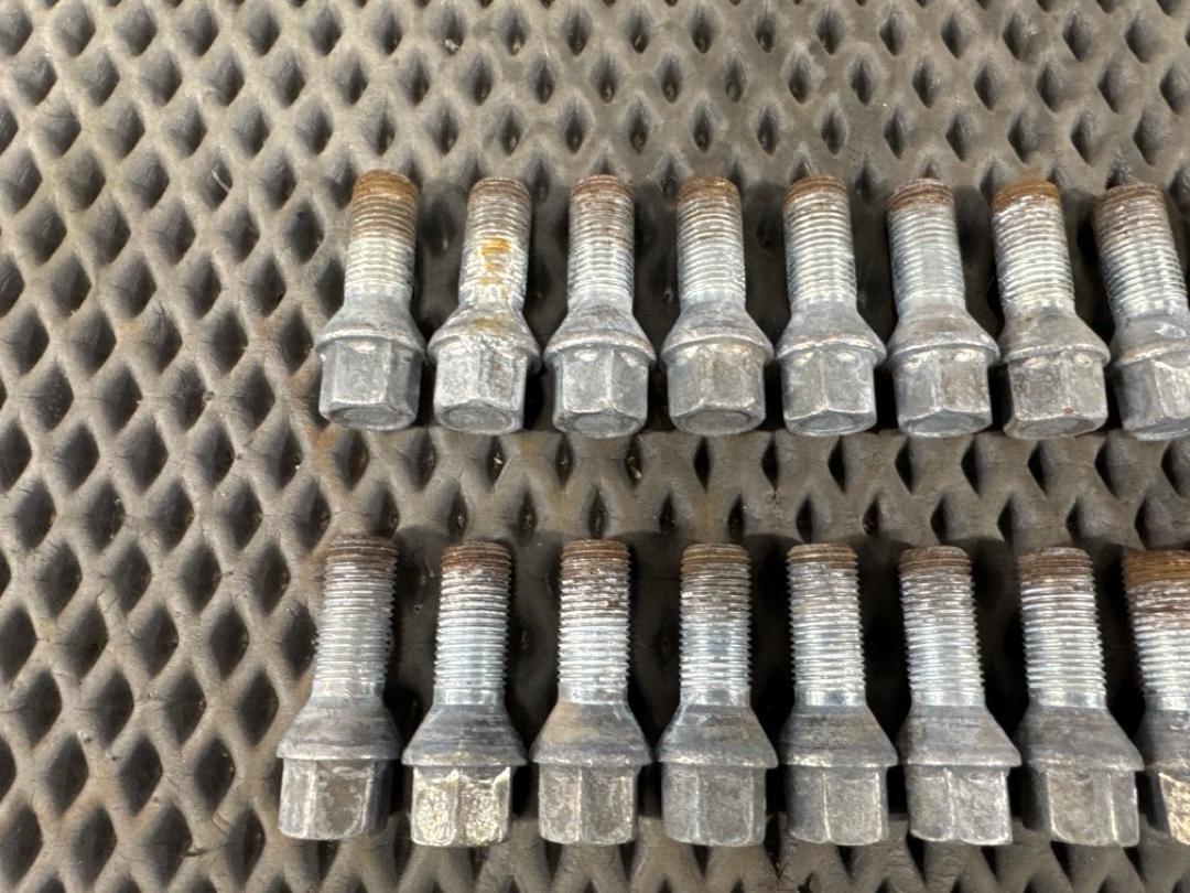 Комплект колесных болтов, 2440 рублей, Красноярск