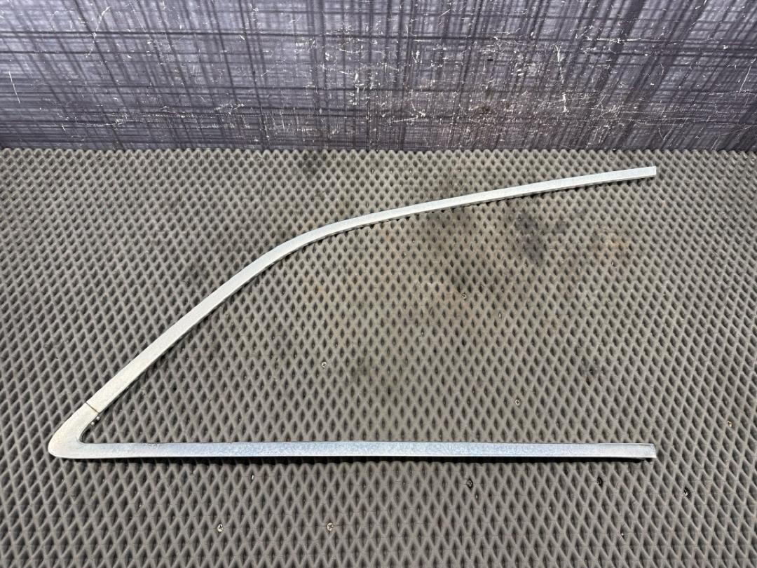 Молдинг стекла, 1030 рублей, Красноярск