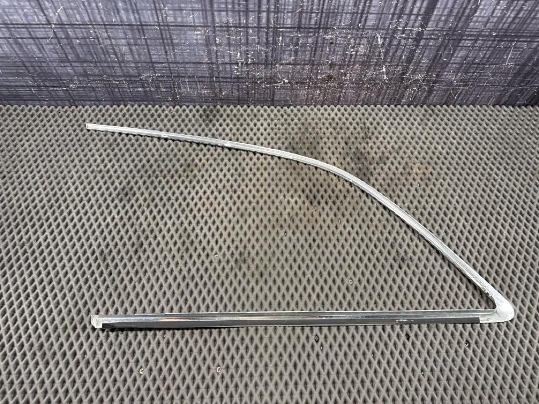 Молдинг стекла, 1030 рублей, Красноярск