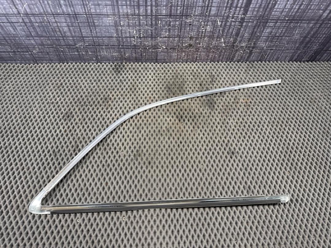 Молдинг стекла, 880 рублей, Красноярск