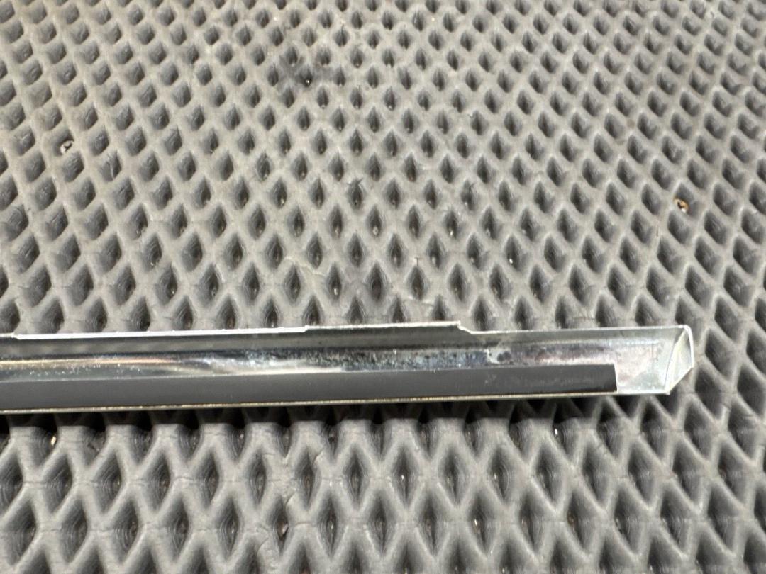 Молдинг стекла, 880 рублей, Красноярск