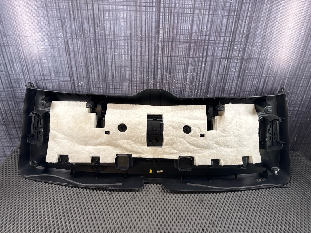 Обшивка крышки багажника, 2330 рублей, Красноярск