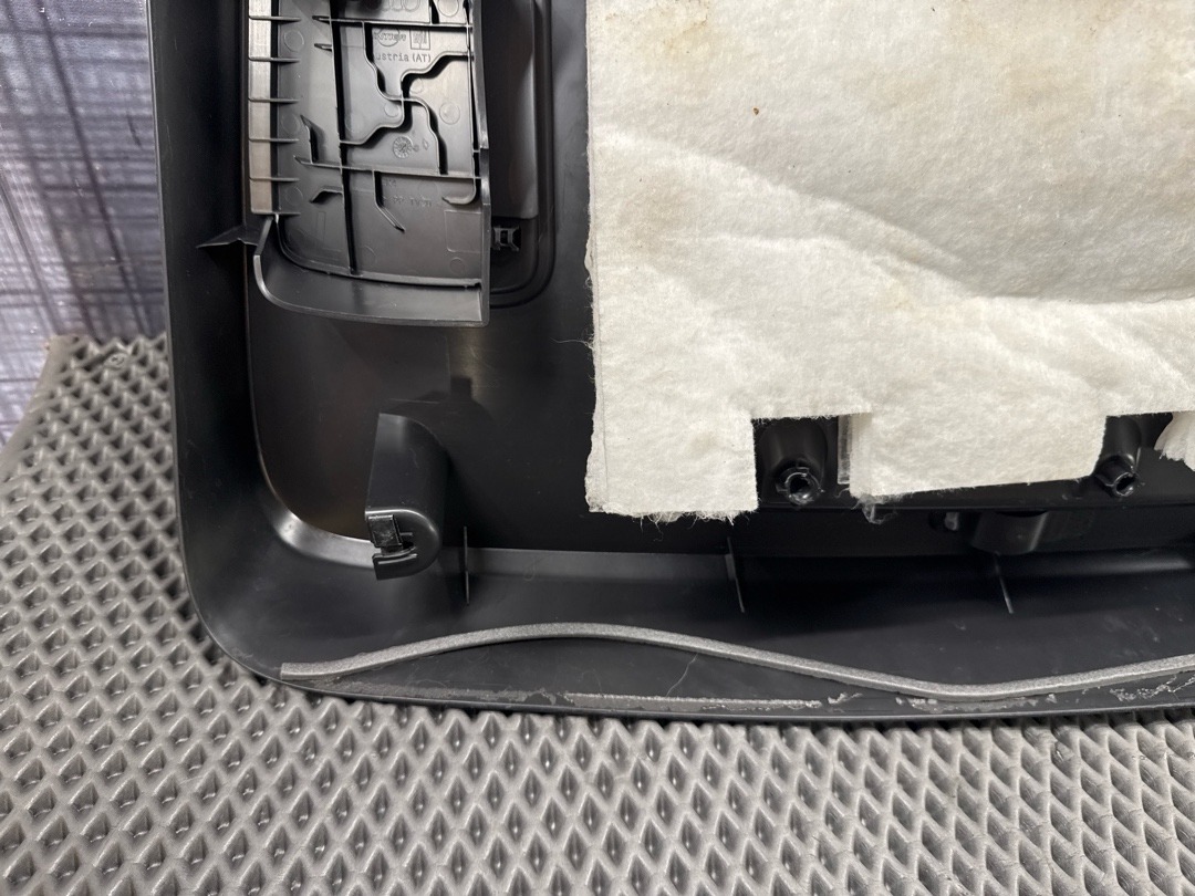 Обшивка крышки багажника, 2330 рублей, Красноярск