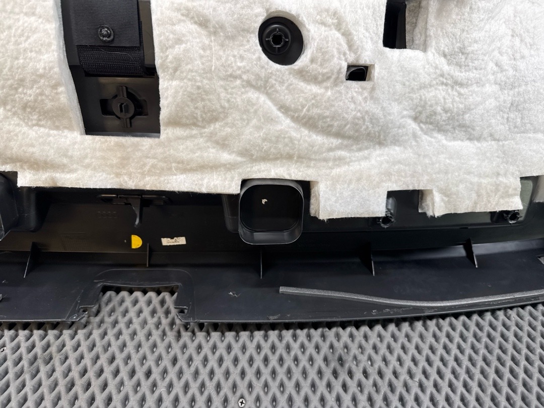 Обшивка крышки багажника, 2330 рублей, Красноярск