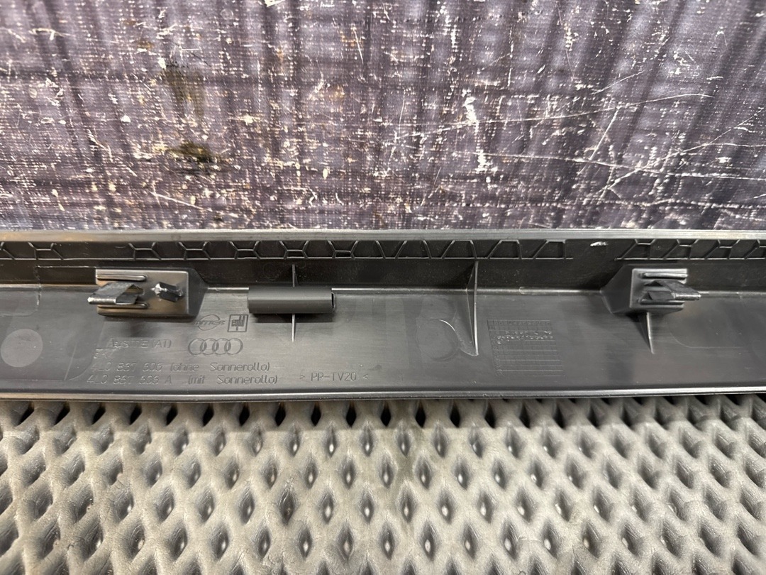 Пластик крышки багажника, 640 рублей, Красноярск