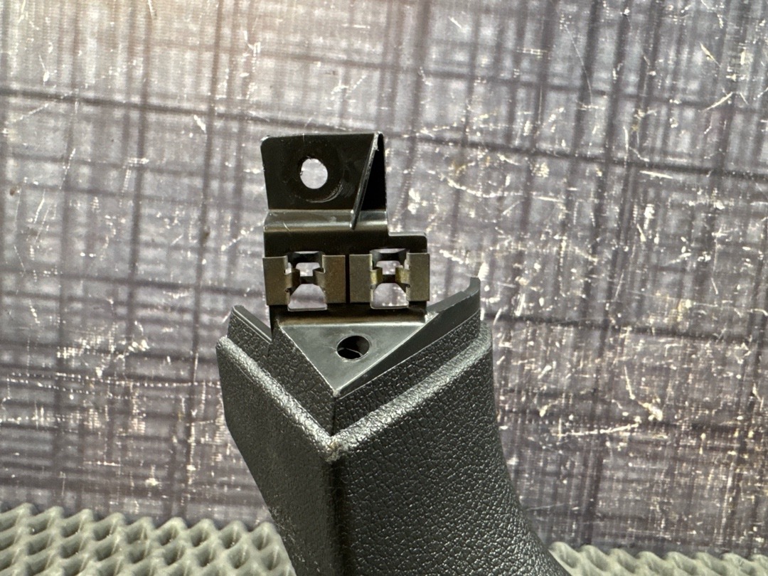 Пластик крышки багажника, 630 рублей, Красноярск